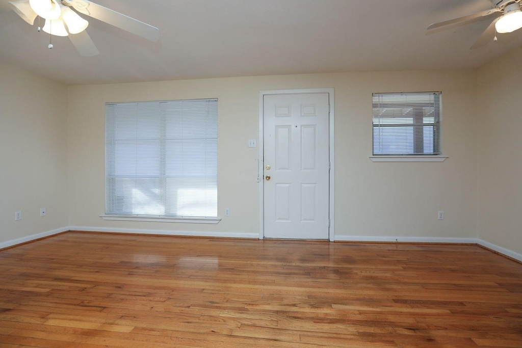 1620 Hawthorne Street - Photo 1