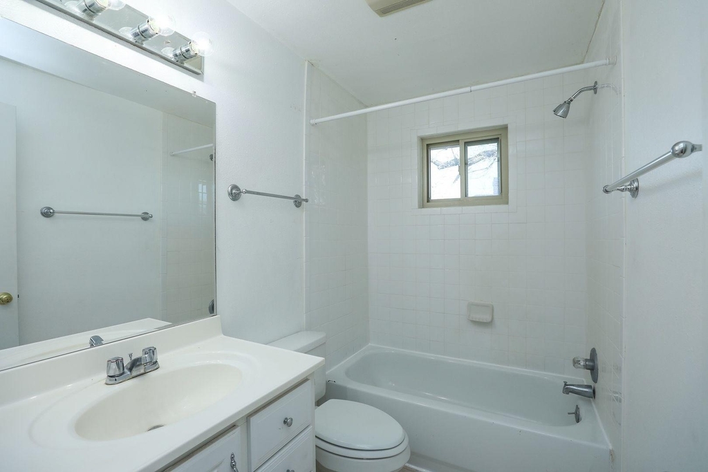 1620 Hawthorne Street - Photo 11