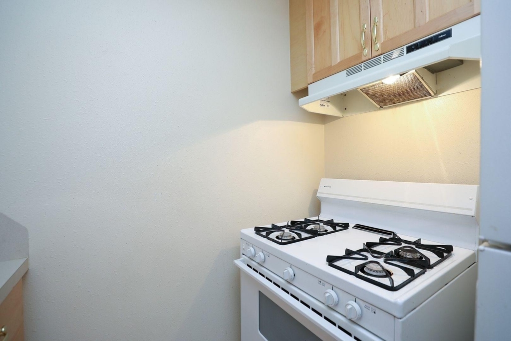 1620 Hawthorne Street - Photo 7