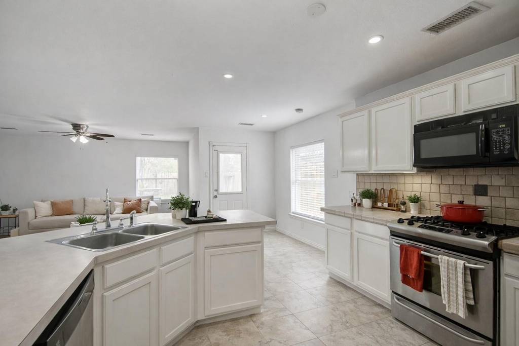 21002 Vista Trace Drive - Photo 34