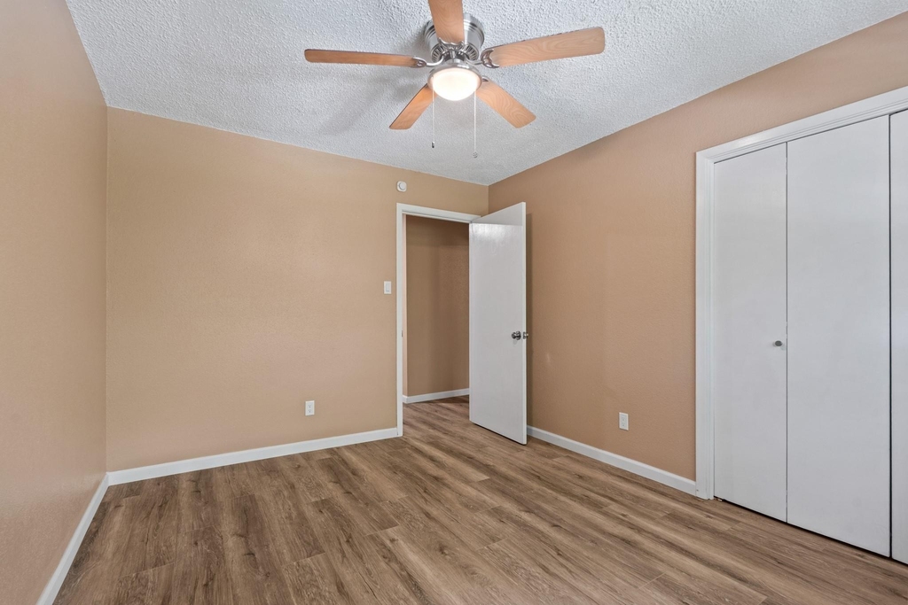 6713 Biggs Court - Photo 12