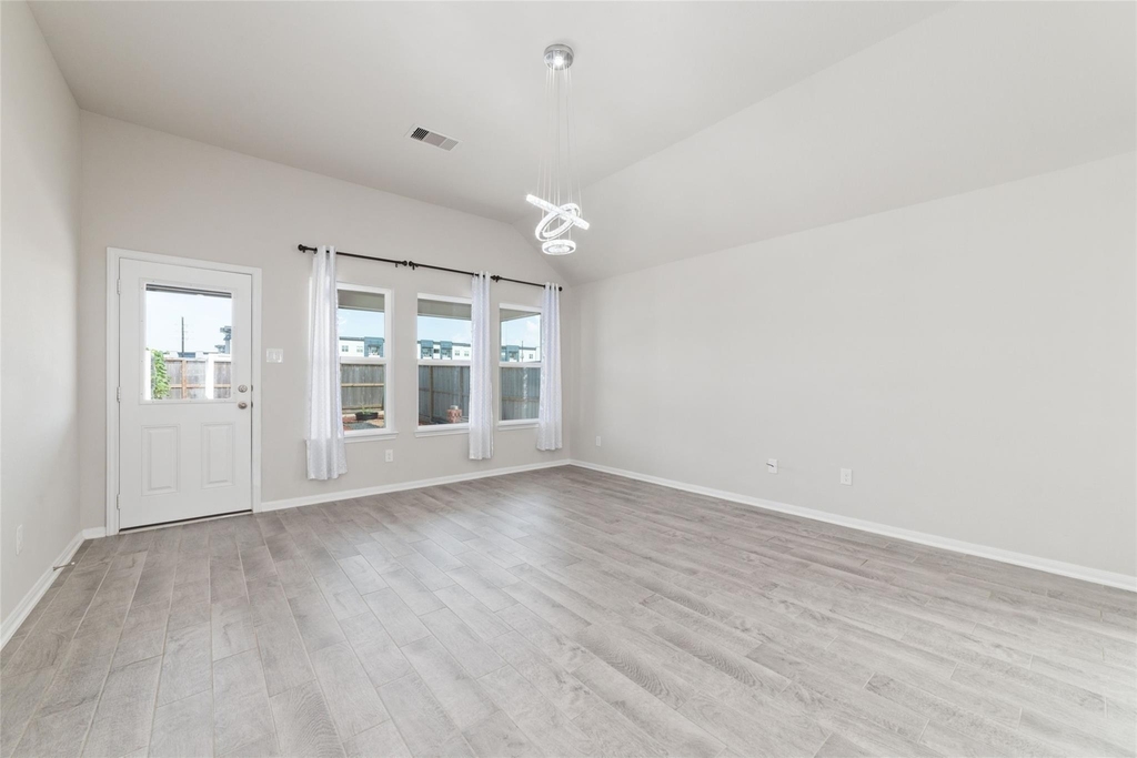 3202 Dawn Redwood Lane - Photo 10