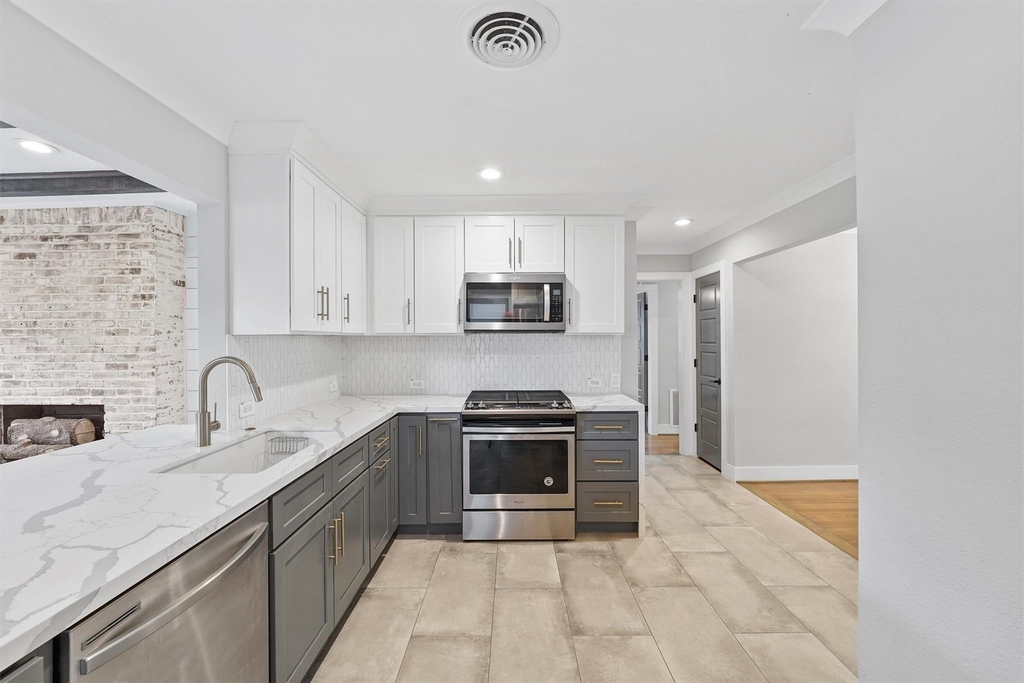 4614 Carleen Road - Photo 9