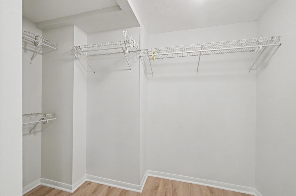 117 N Woodstock Circle Drive - Photo 11