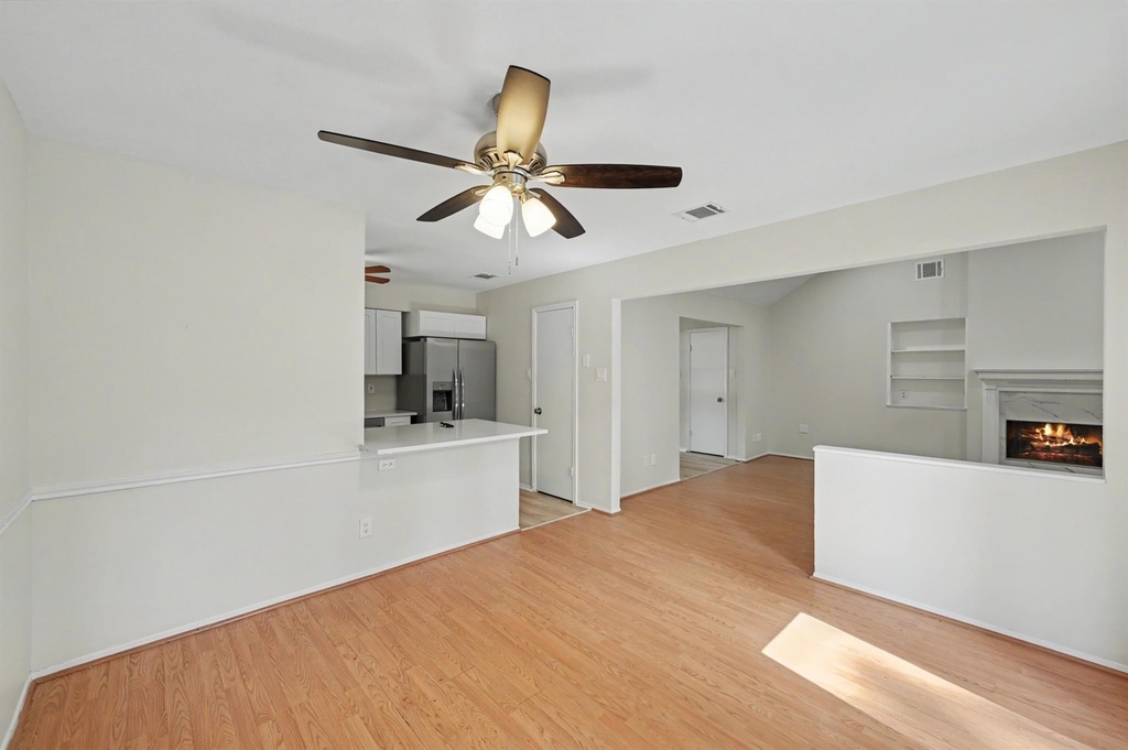 117 N Woodstock Circle Drive - Photo 7