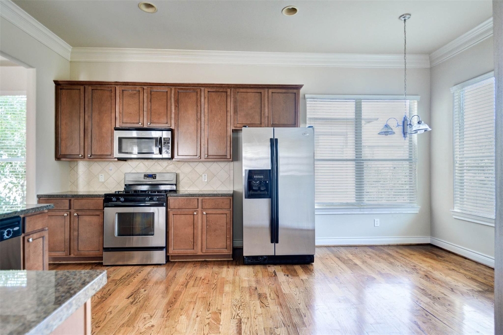 2731 Sherwin Street - Photo 9