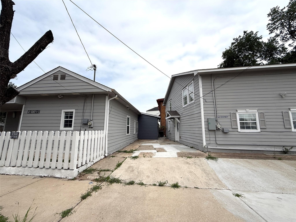421 Sidney Street - Photo 1
