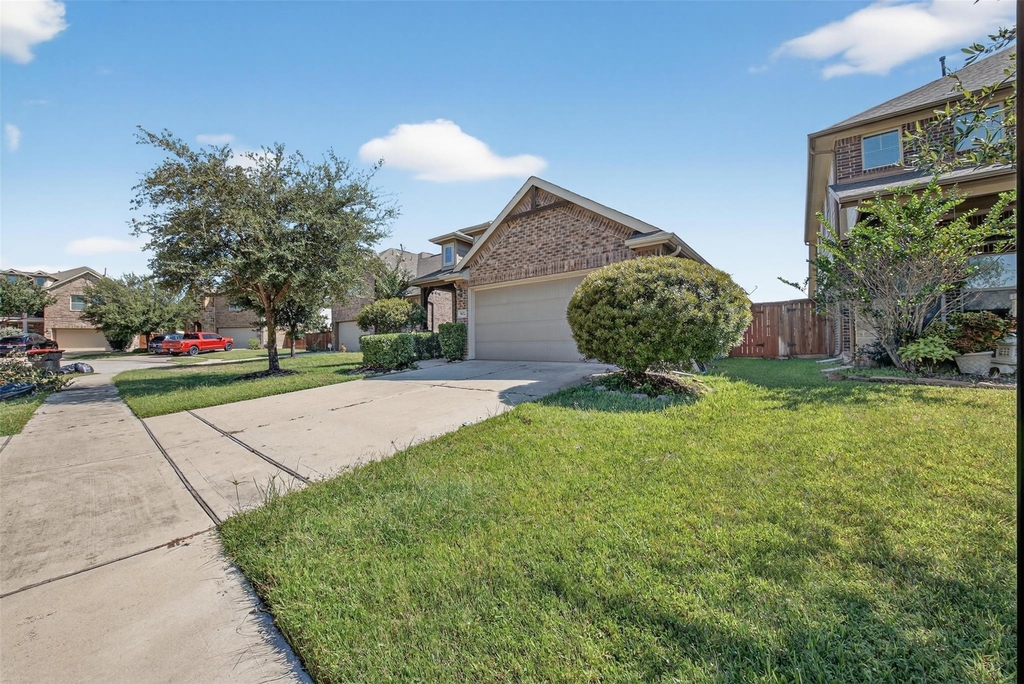 8922 Pinenut Drive - Photo 43
