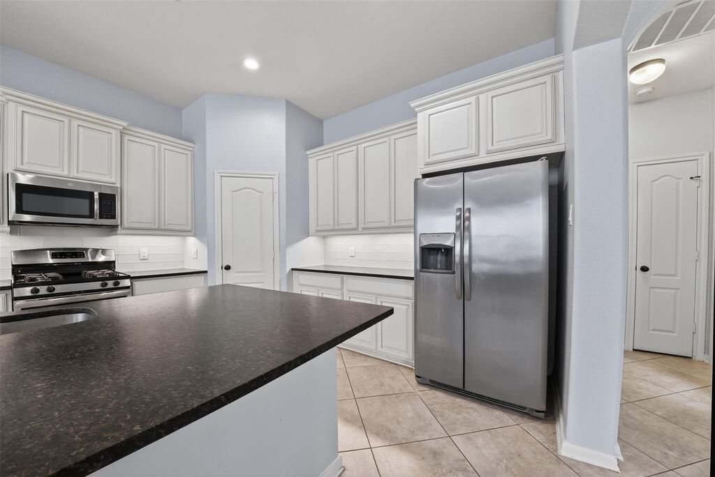 8922 Pinenut Drive - Photo 19