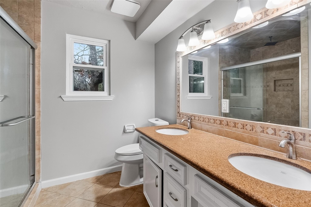 2402 Oak Shores Drive - Photo 34