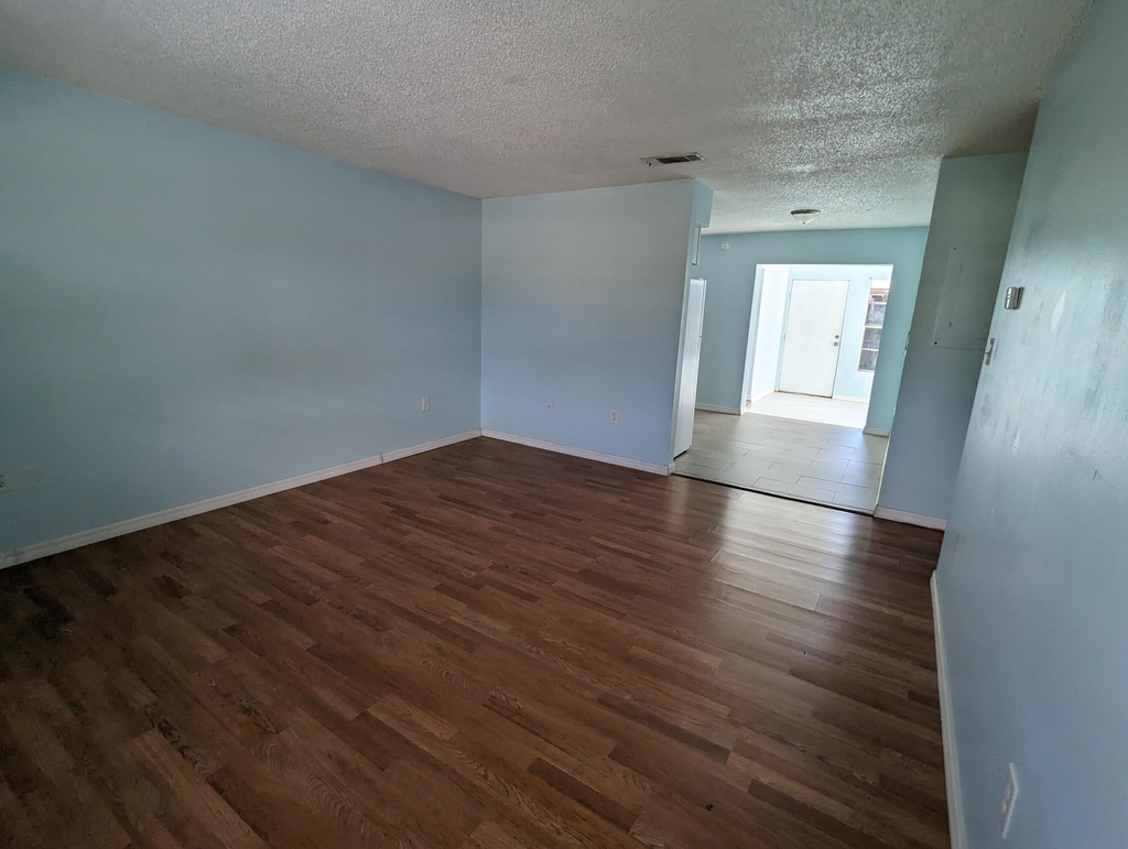 2443 Mercury Drive - Photo 3