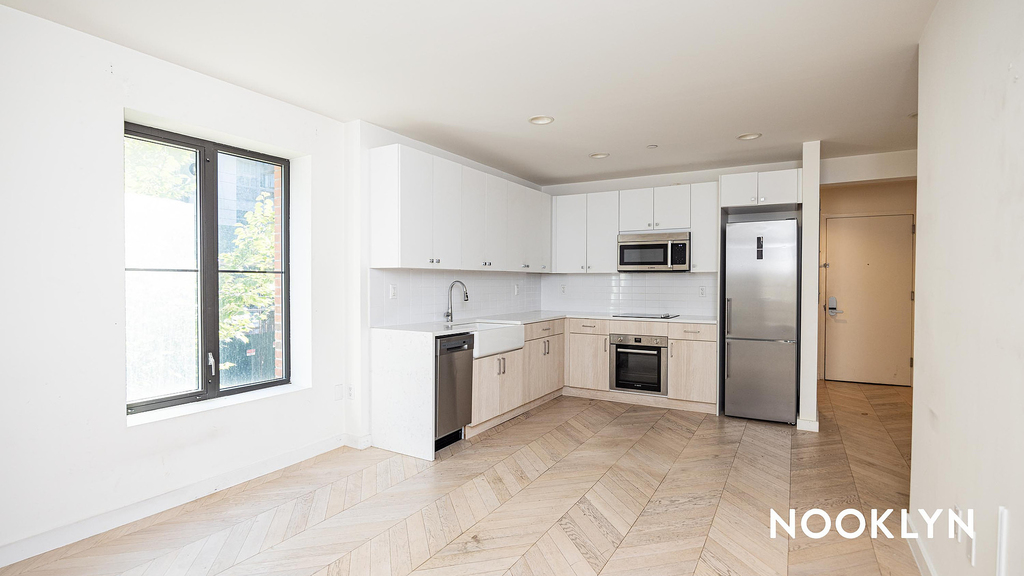 144 West St - Photo 1