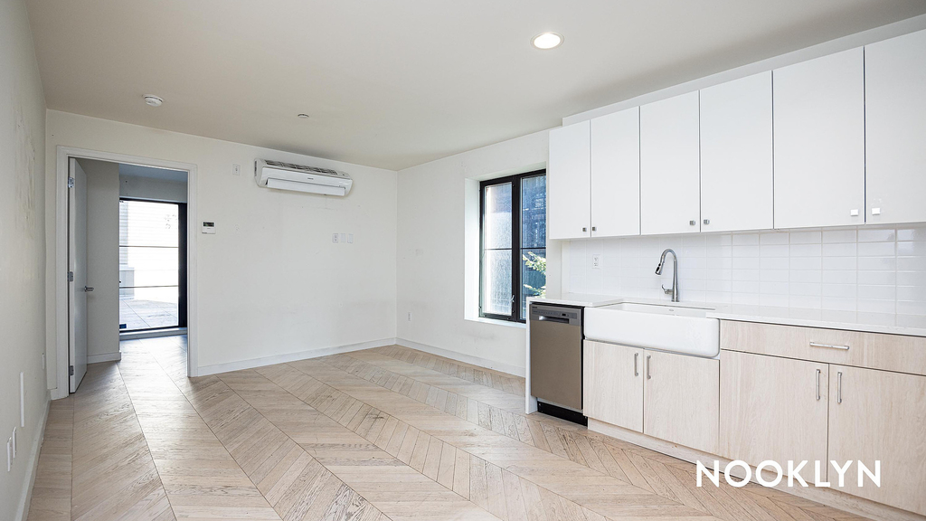 144 West St - Photo 5