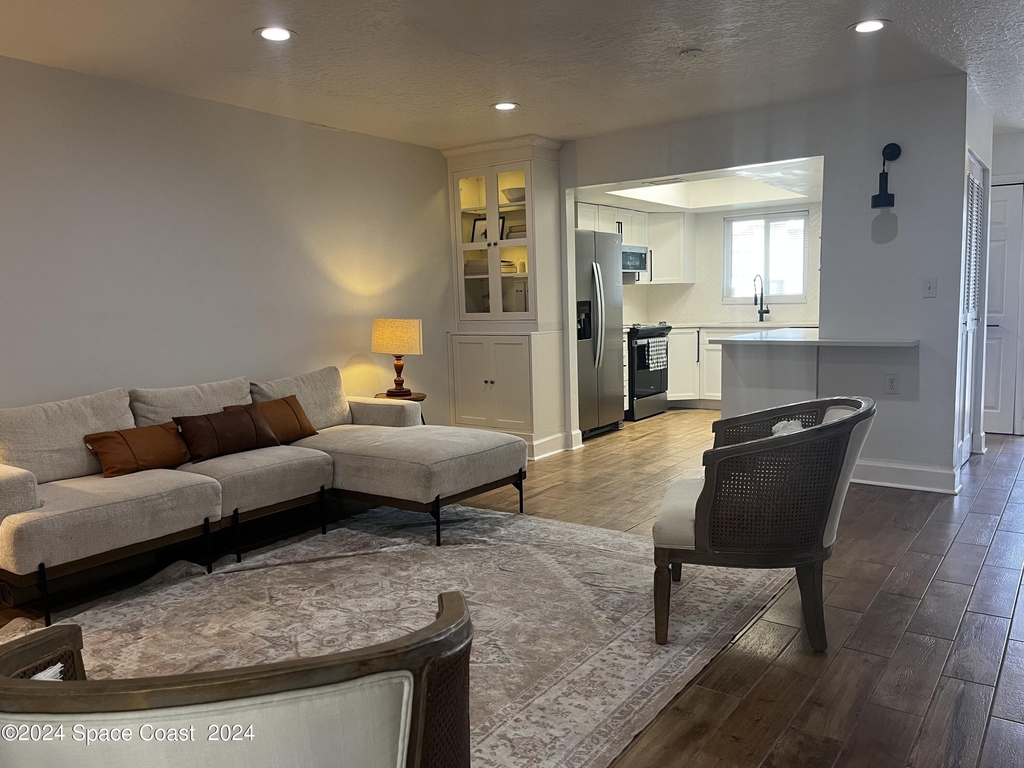 1003 Ashley Avenue - Photo 2