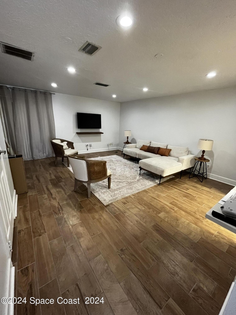 1003 Ashley Avenue - Photo 3