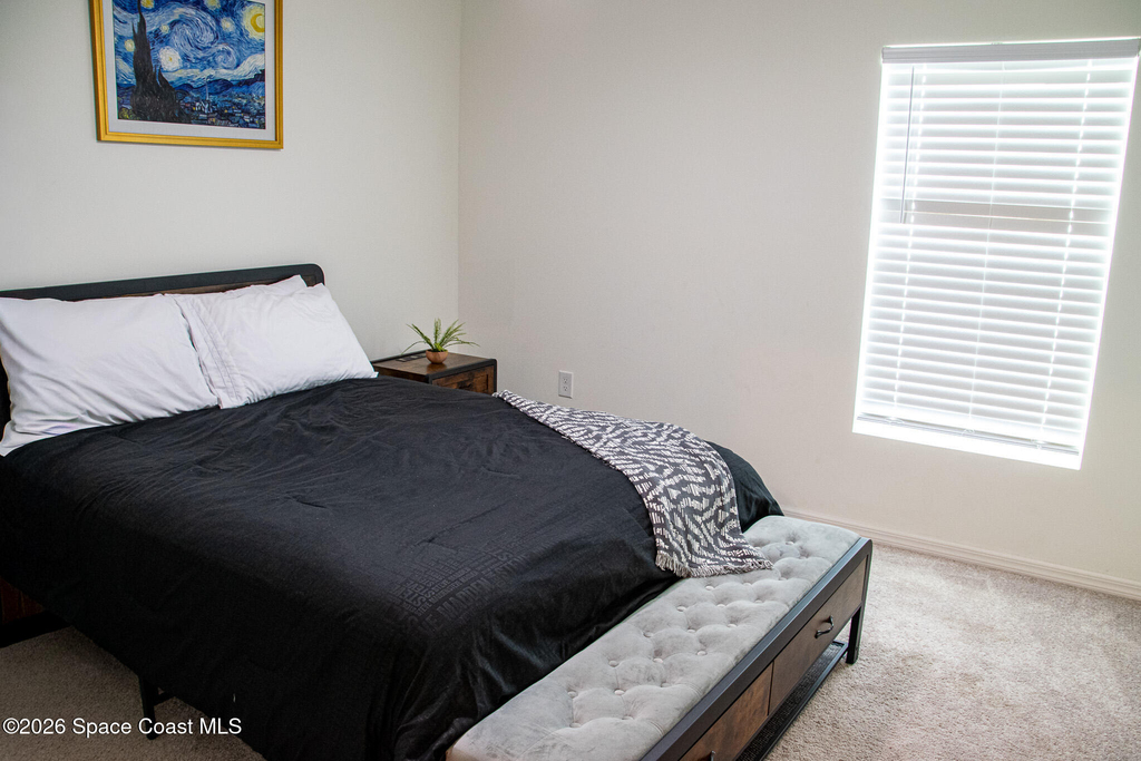 593 Haleybury Street Sw - Photo 8