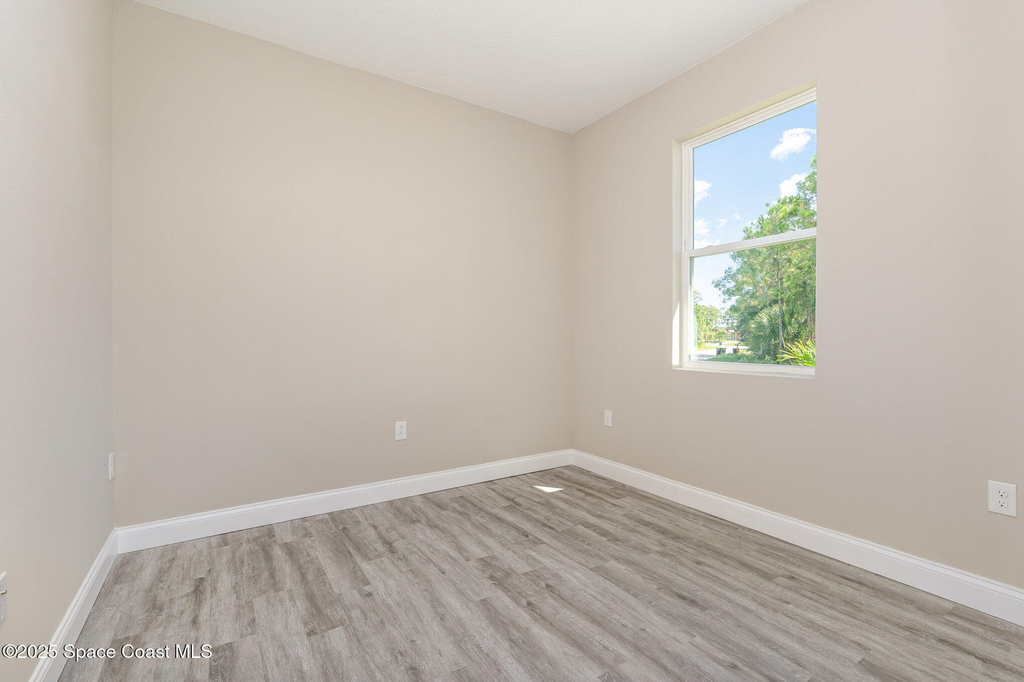 3187 Topsey Avenue Se - Photo 28