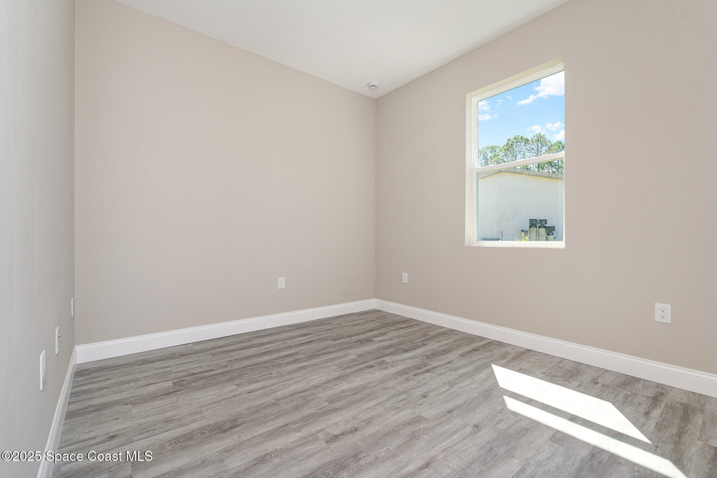 3187 Topsey Avenue Se - Photo 26
