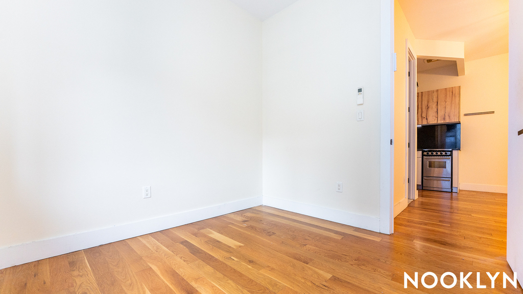 595 Myrtle Ave - Photo 8