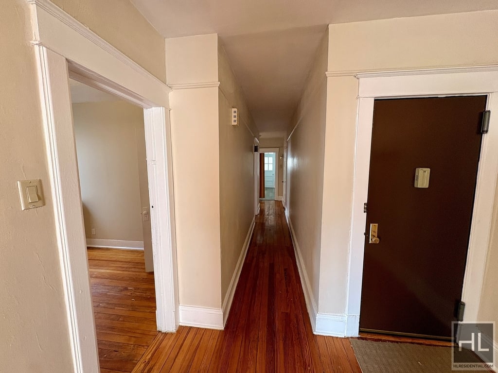 Mclean Avenue - Photo 6