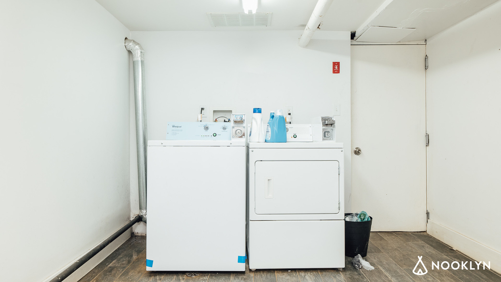 31 Montrose Ave - Photo 8