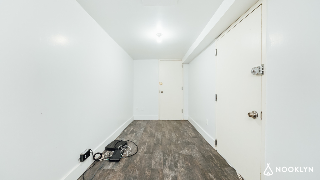 31 Montrose Ave - Photo 12