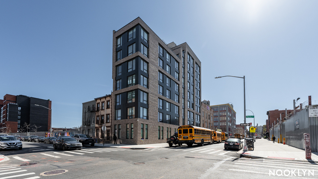 527 Grand Ave - Photo 12