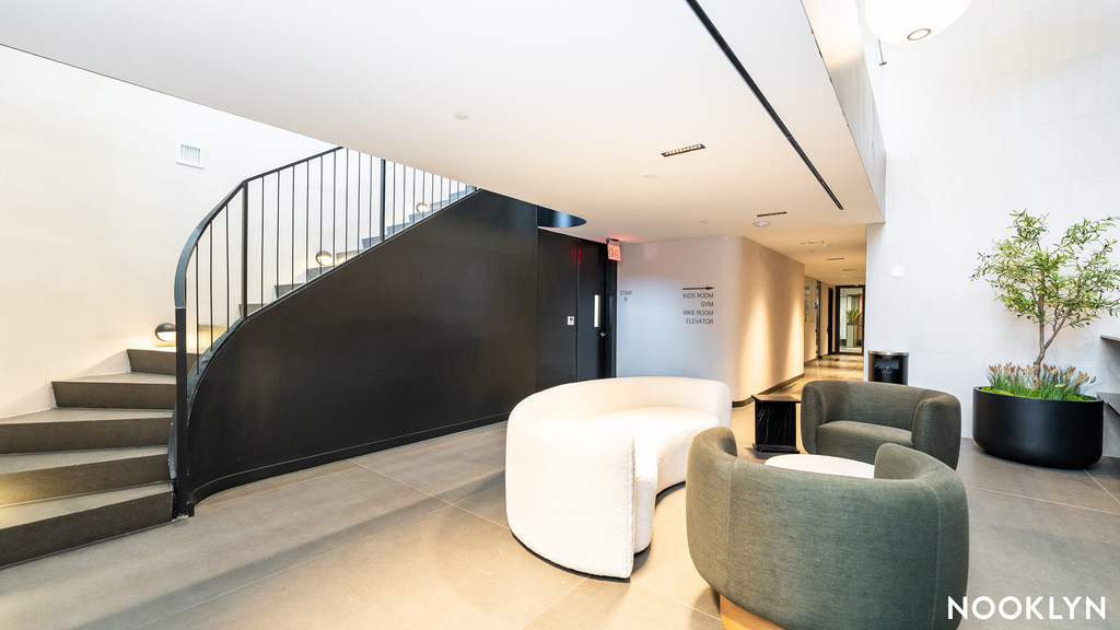 527 Grand Ave - Photo 5