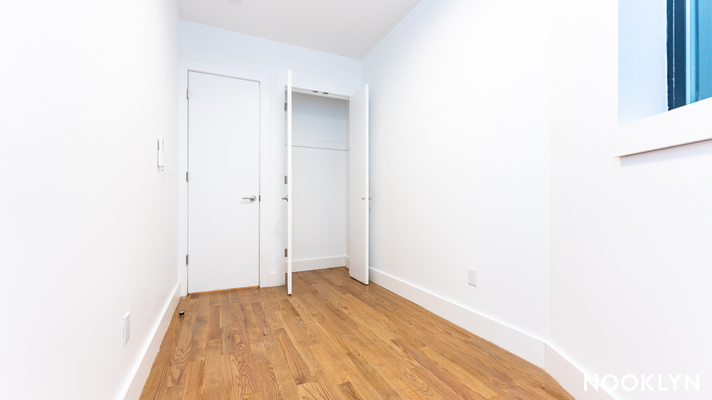 435 DeKalb Ave - Photo 5