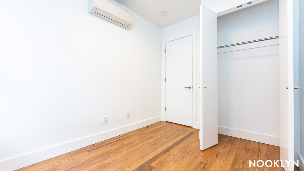 435 DeKalb Ave - Photo 9