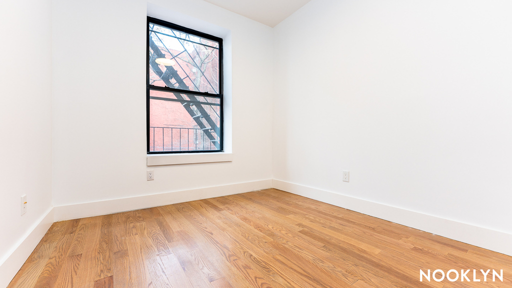 435 DeKalb Ave - Photo 12