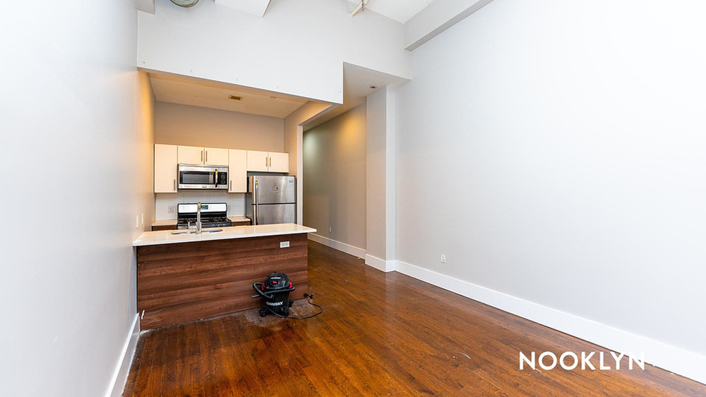70 Kosciuszko St - Photo 8