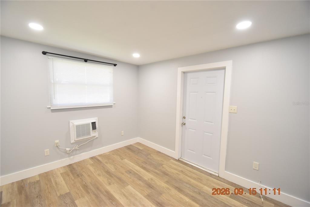 3201 30th Street N - Photo 5