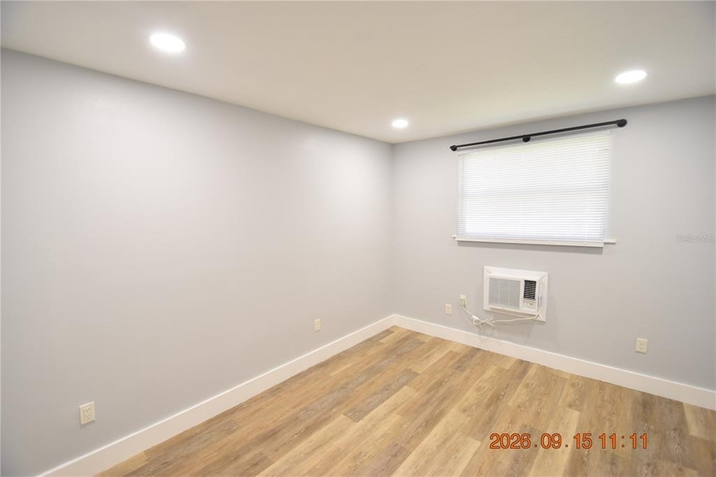 3201 30th Street N - Photo 4