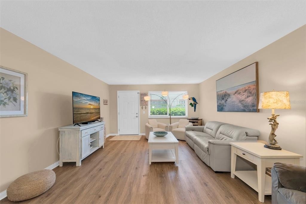 2960 59th Street S - Photo 3