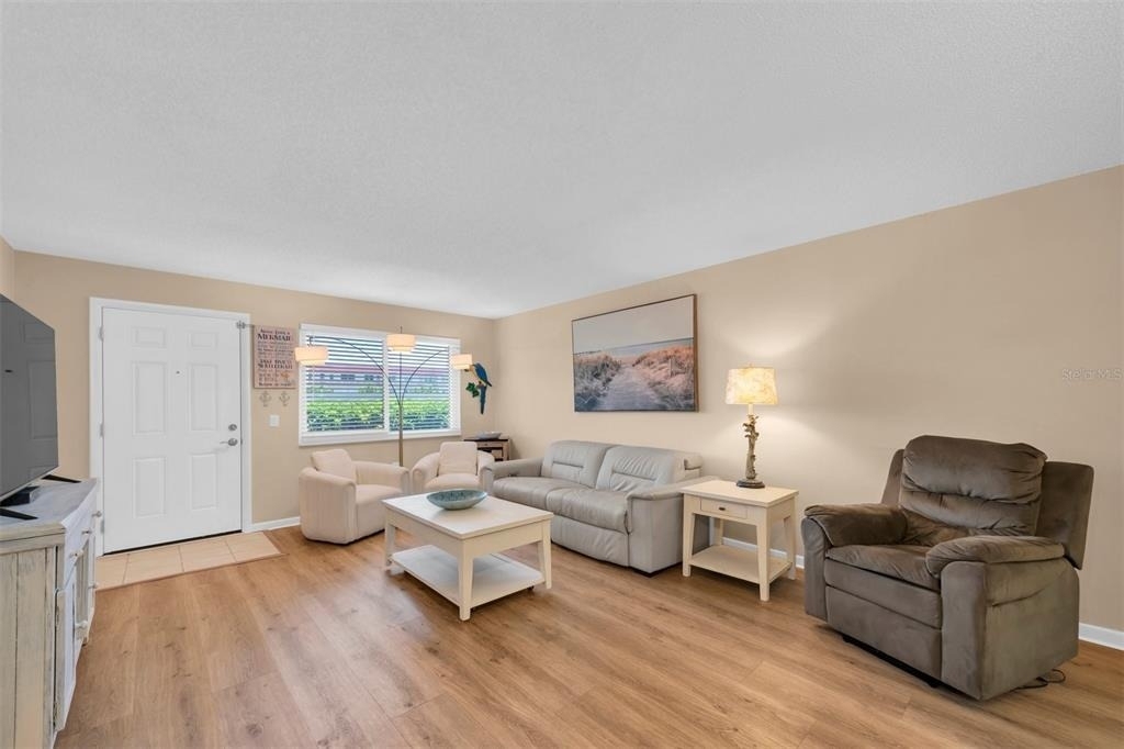 2960 59th Street S - Photo 4