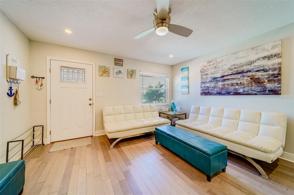 11472 Park Boulevard - Photo 4