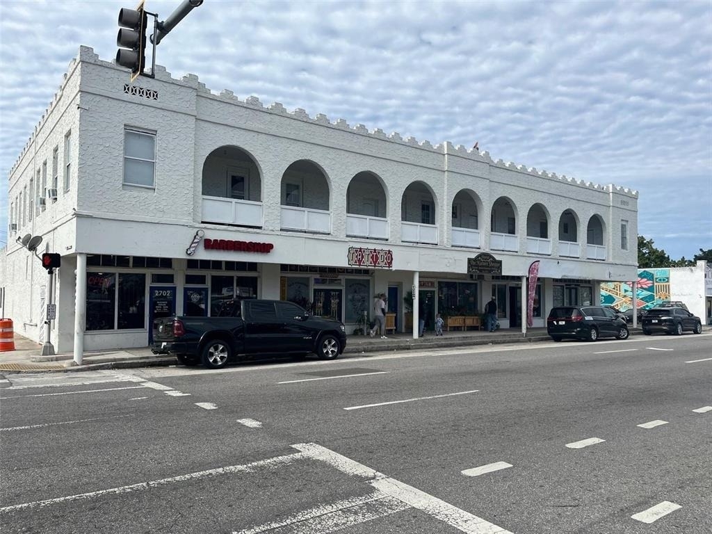 2702 N Florida Avenue - Photo 0
