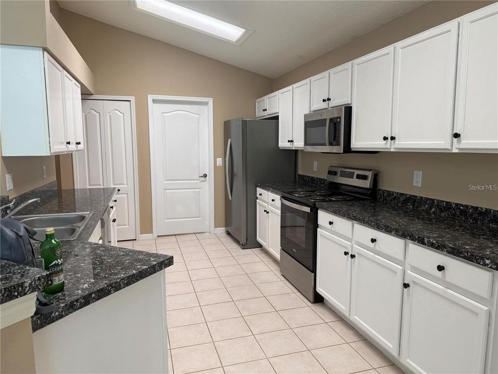 10609 Chambers Drive - Photo 7