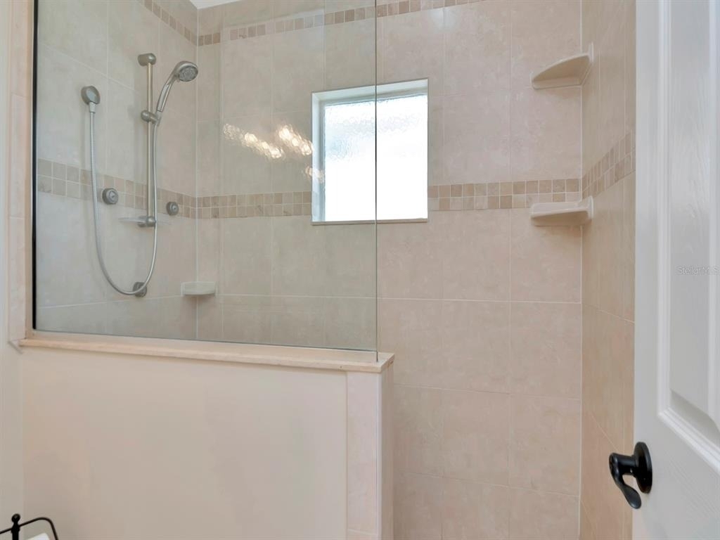 165 Baltic Circle - Photo 37