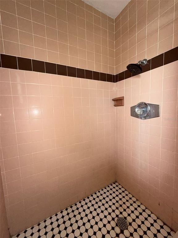 2400 25th Street N - Photo 9