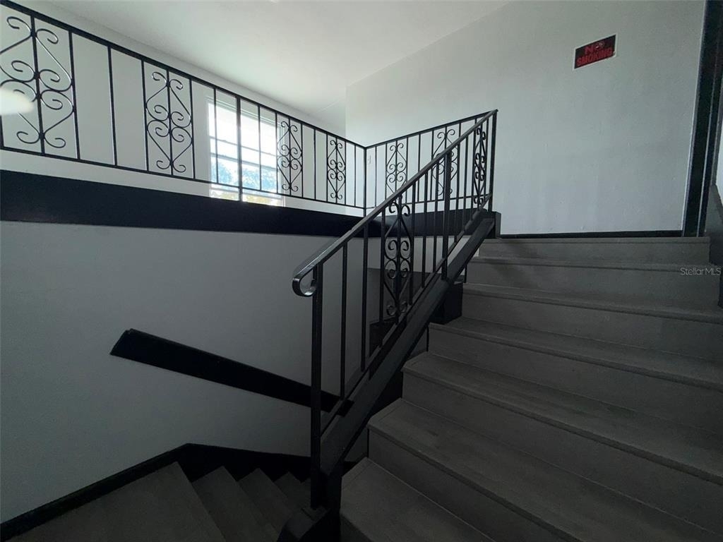 2400 25th Street N - Photo 1