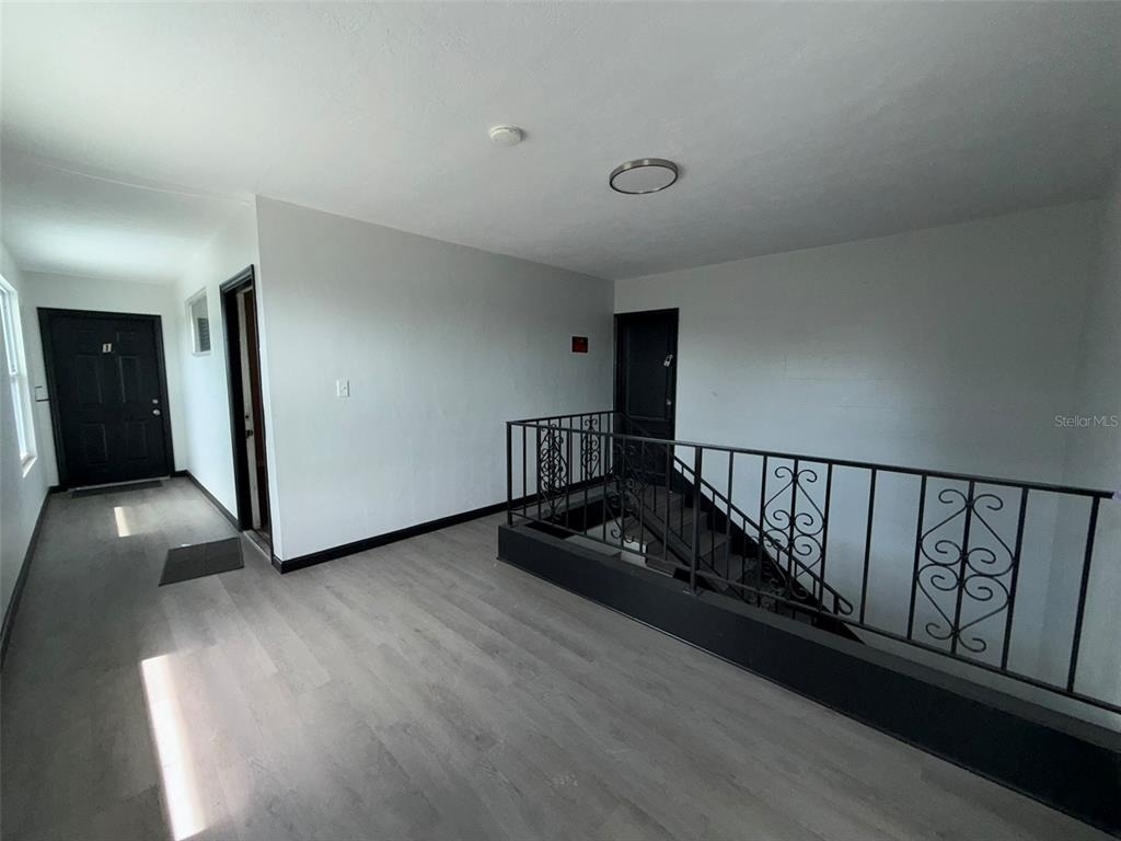 2400 25th Street N - Photo 2