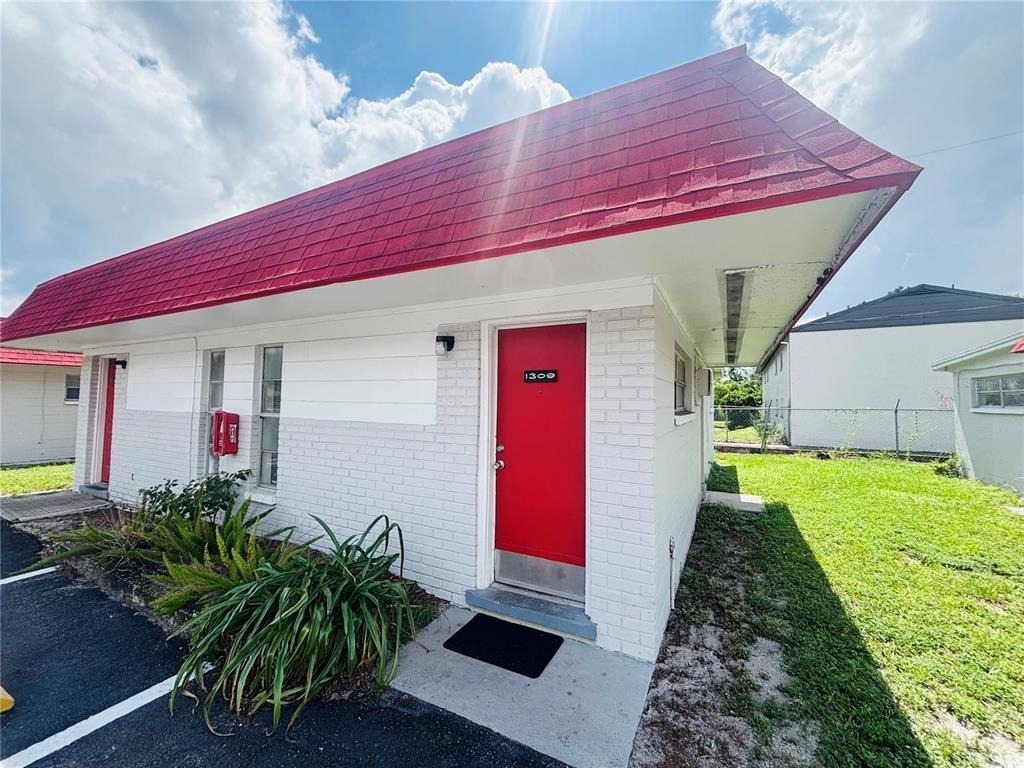 1309 Morris Park - Photo 2
