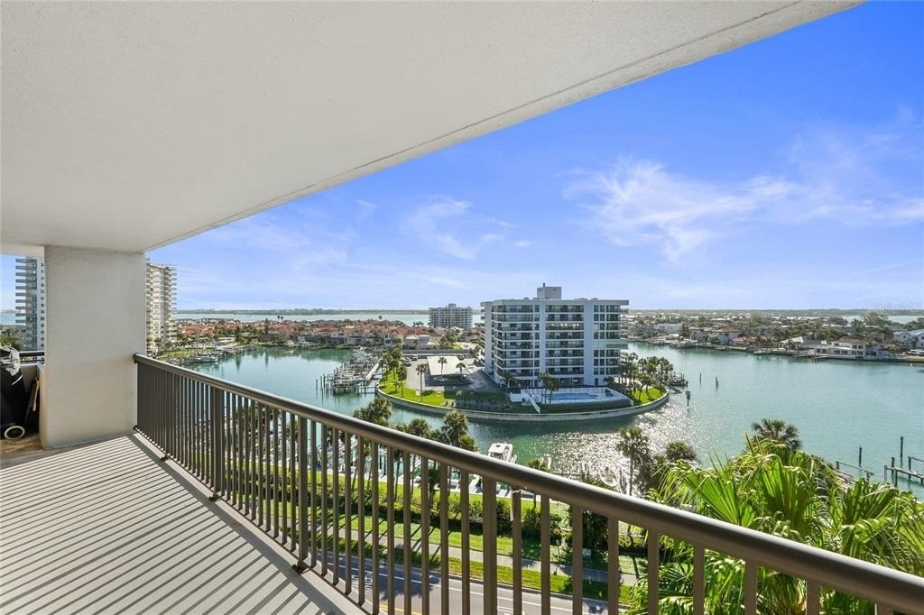 1660 Gulf Boulevard - Photo 18