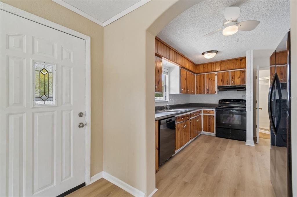 11945 Wanda Avenue - Photo 16