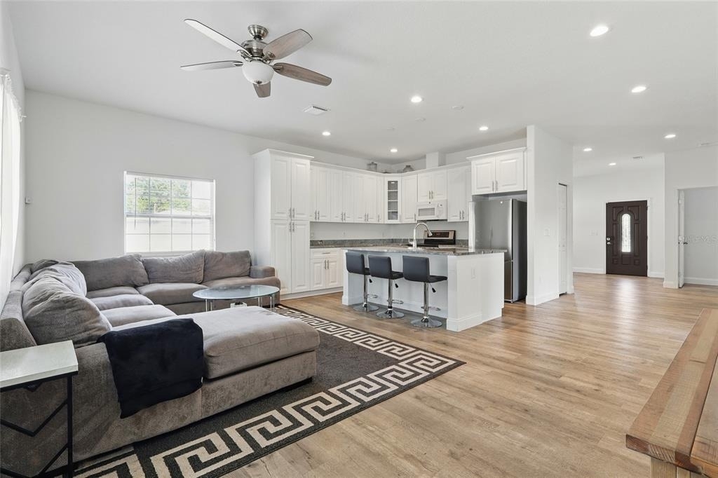 3024 W Douglas St - Photo 5