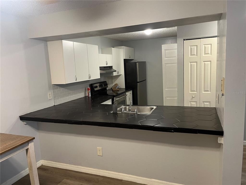 616 Kenwick Circle - Photo 2