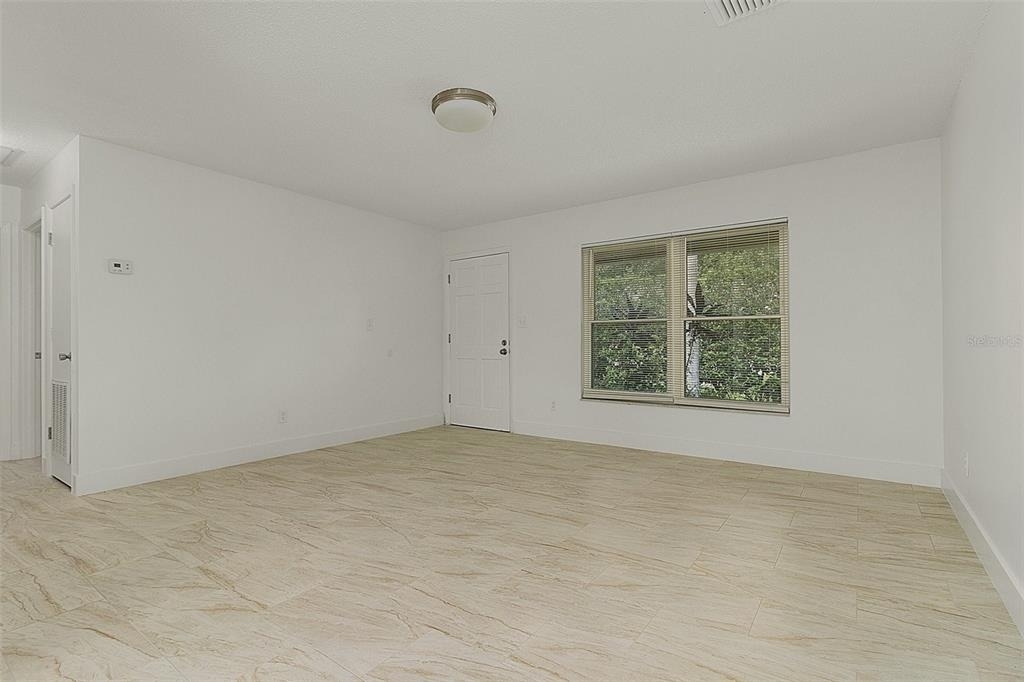 810 Oregon Avenue - Photo 3
