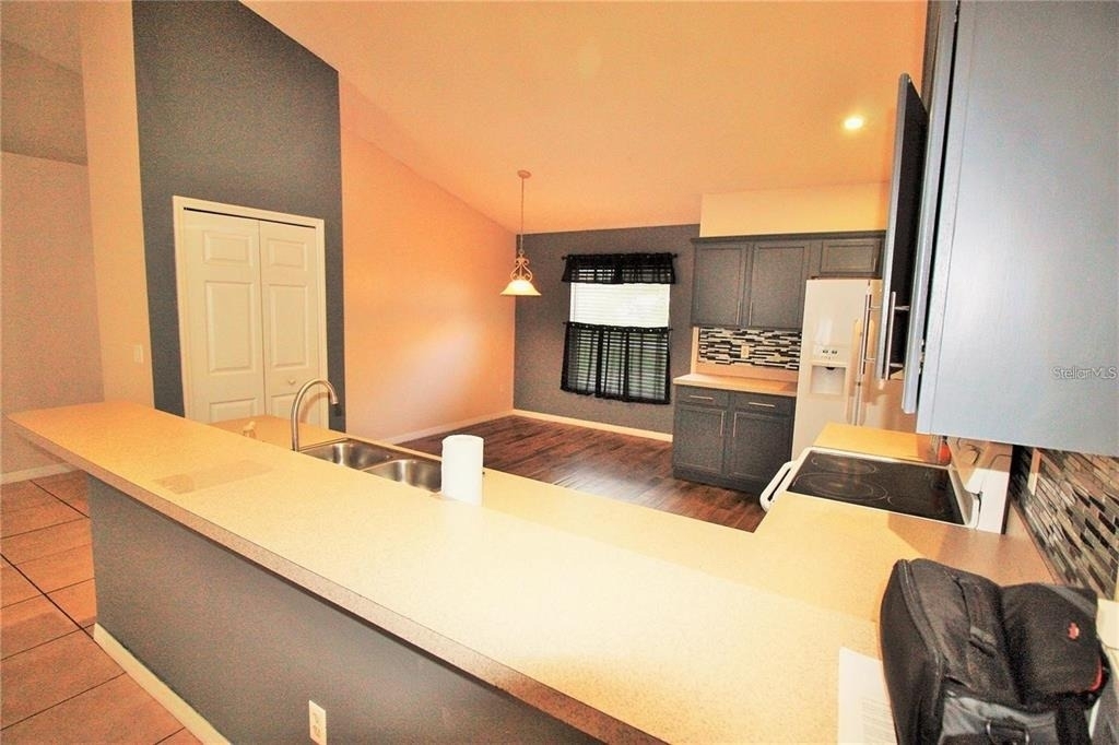 222 Churchill Court - Photo 3